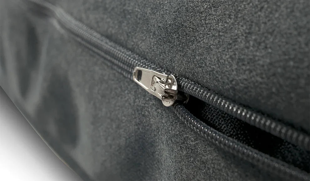 Close-up of the zipper - dog bed.